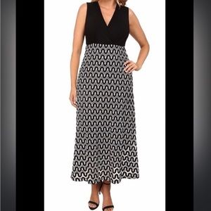 Stretchy crochet maxi dress